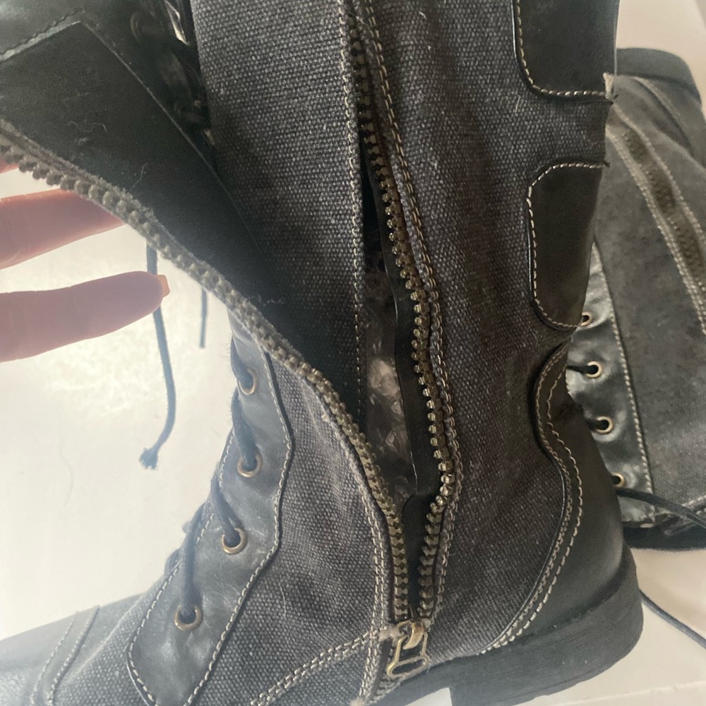 Boots - Picture 3 of 15